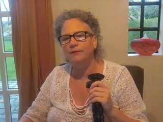 blondecougar's CamSoda show and profile