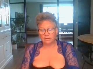 Blondecougar