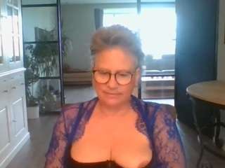 Blondecougar