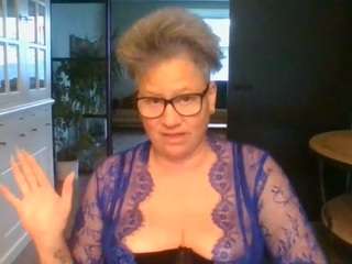 Blondecougar live cam preview