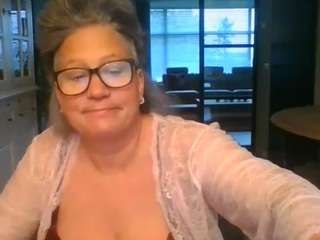 Blondecougar