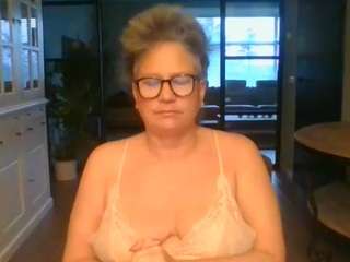 Blondecougar