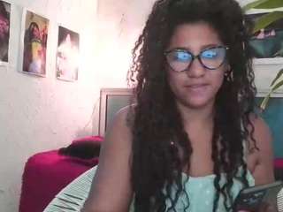 bellacrepa live cam profile