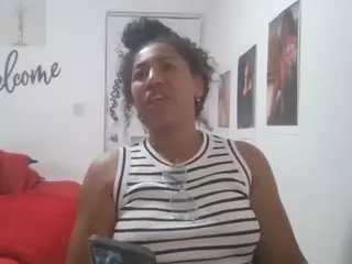 Bellacrespa's Live Sex Cam Show