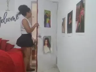 Bellacrespa's Live Sex Cam Show