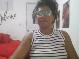 Bellacrespa's Live Sex Cam Show