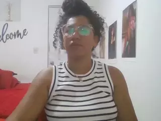 Bellacrespa's Live Sex Cam Show