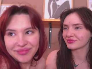 doubleetrouble Live Webcam on CamSoda