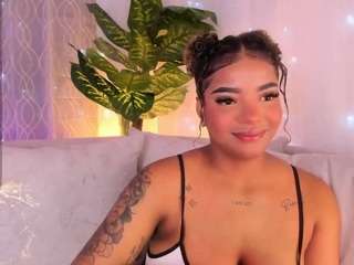 irishott's CamSoda show and profile