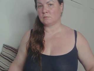 lady-adrianna's CamSoda show and profile