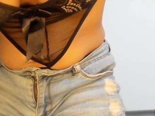 misseylenss live webcam show