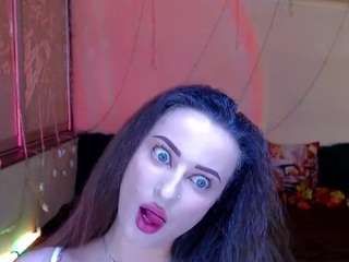 salviali's CamSoda show and profile