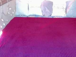 salviali's CamSoda show and profile