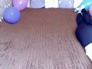 salviali's CamSoda show and profile