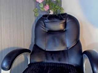 Emilyy-77