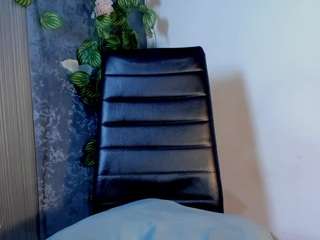 emilyy-77