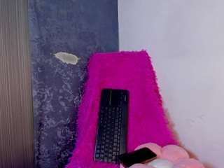 emilyy-77