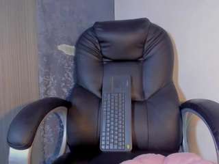 emilyy-77