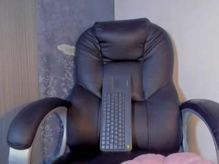 emilyy-77