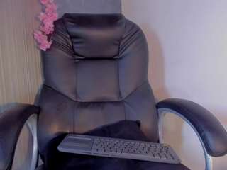 emilyy-77