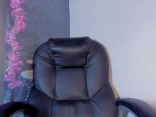 emilyy-77