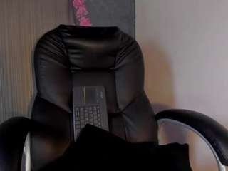 emilyy-77