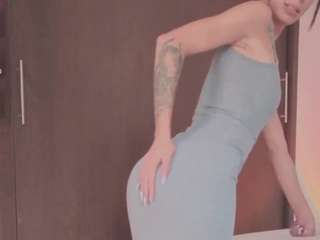 emilyy-77 live webcam show