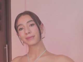 emilyy-77 live webcam show