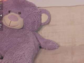 Emilyy-77 live webcam show