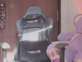 Emilyy-77 live webcam show