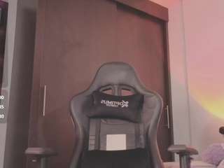 emilyy-77