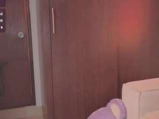 emilyy-77