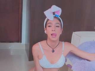 emilyy-77