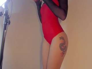Emilyy-77