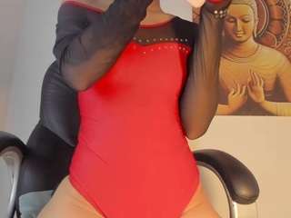 Emilyy-77