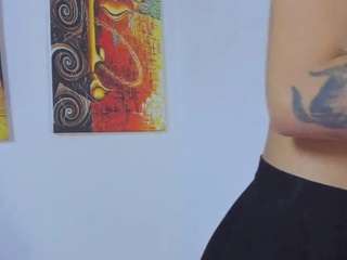 Emilyy-77