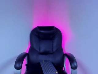 Emilyy-77 live cam preview