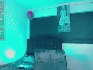 kendall-hornyy webcam