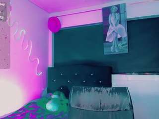 kendall-hornyy webcam