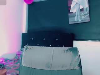 Live cam show with Kendall-hornyy