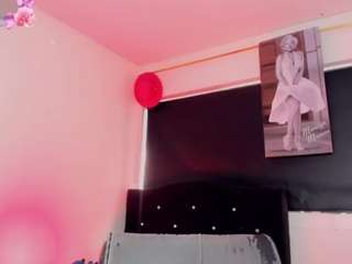 kendall-hornyy Live Webcam on CamSoda