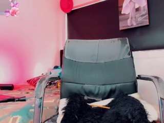 Kendall-hornyy live webcam show