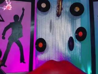 kendall-hornyy's live room