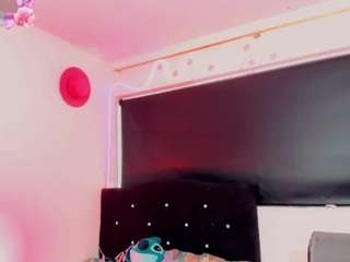 kendall-hornyy's live room
