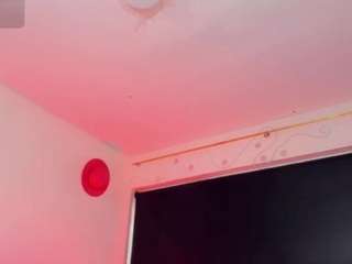 kendall-hornyy's live room