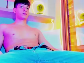Lucian-Mael's Live Sex Cam Show