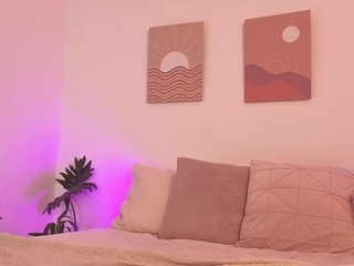 le modèle mia-heart est en webcam porno dans un show sur le site camsoda, il possède les tags suivants: anal toys,pussy,young adult,toys,thin,teen 18,tattoos,skinny,asshole,ride torso,shaved pussy,pov,dildo or vibrator,no smoking,cum,cum in pussy,brown eyes,drinking,fingering,lovense