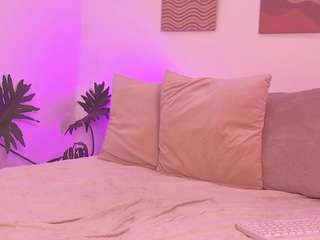 mia-heart Live Webcam on CamSoda