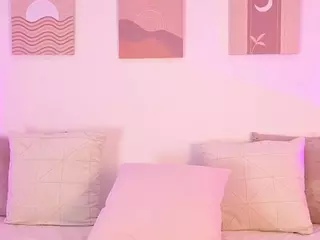 Mia-Heart's Live Sex Cam Show