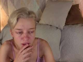 Michelle-Blond live cam preview